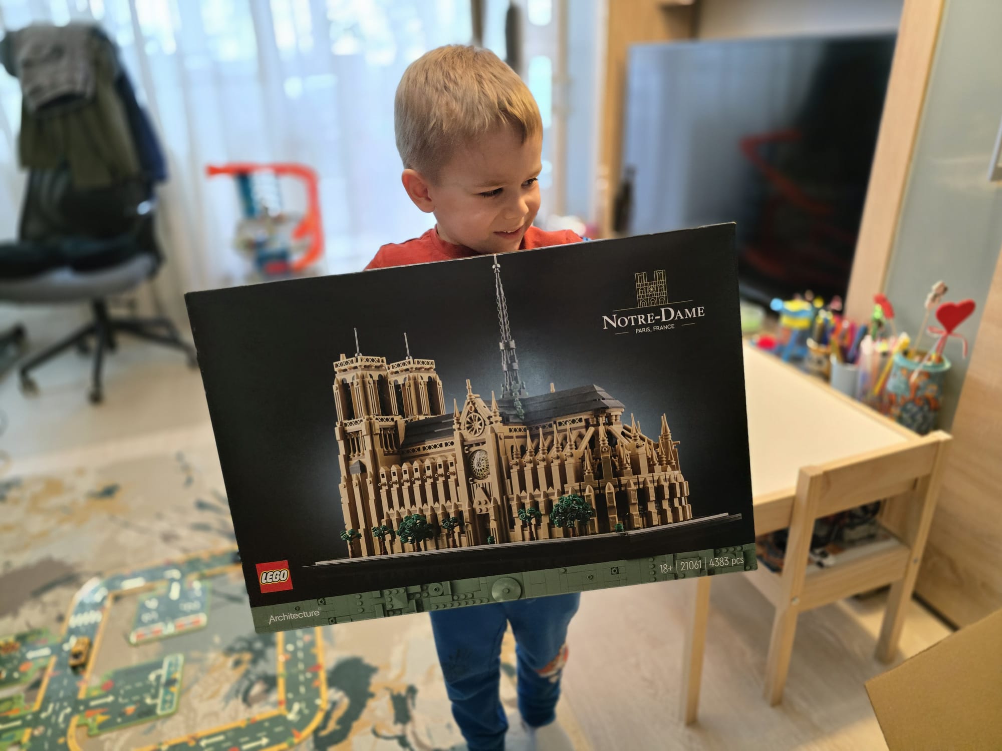 LEGO Architecture - Catedrala Notre-Dame